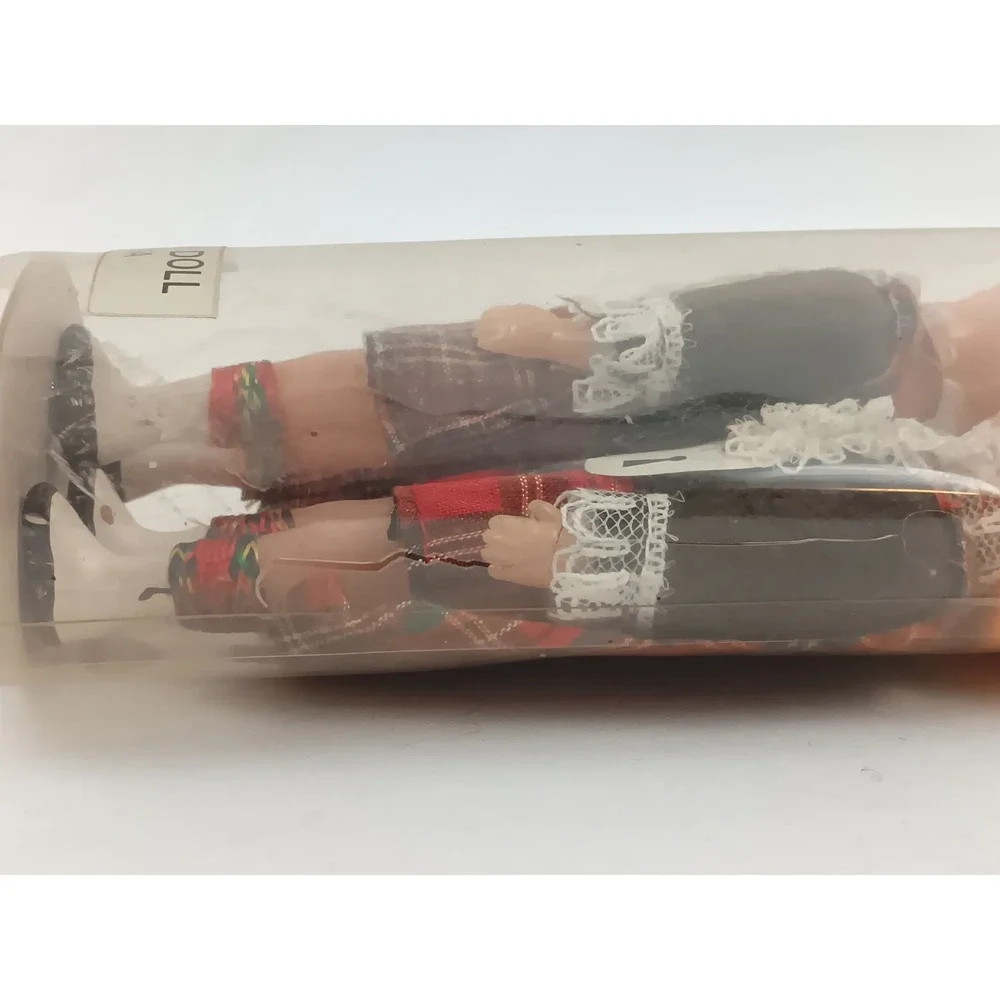 Vintage Scottish Dolls Bermuda‎ in Cylindrical Case Traditional Collectible Pair